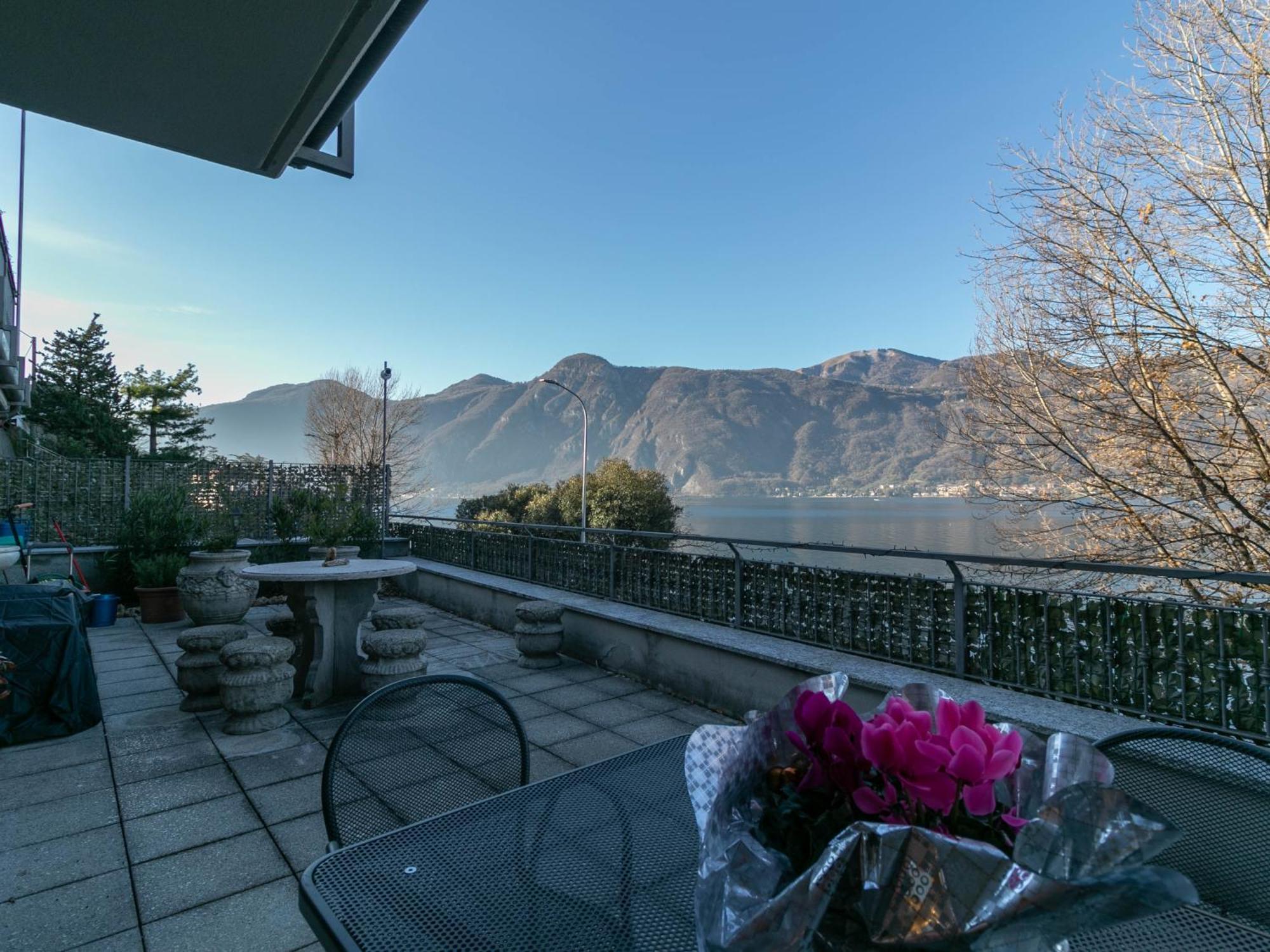 Villa Olcio - Al Lago マンデッロ・デル・ラーリオ エクステリア 写真