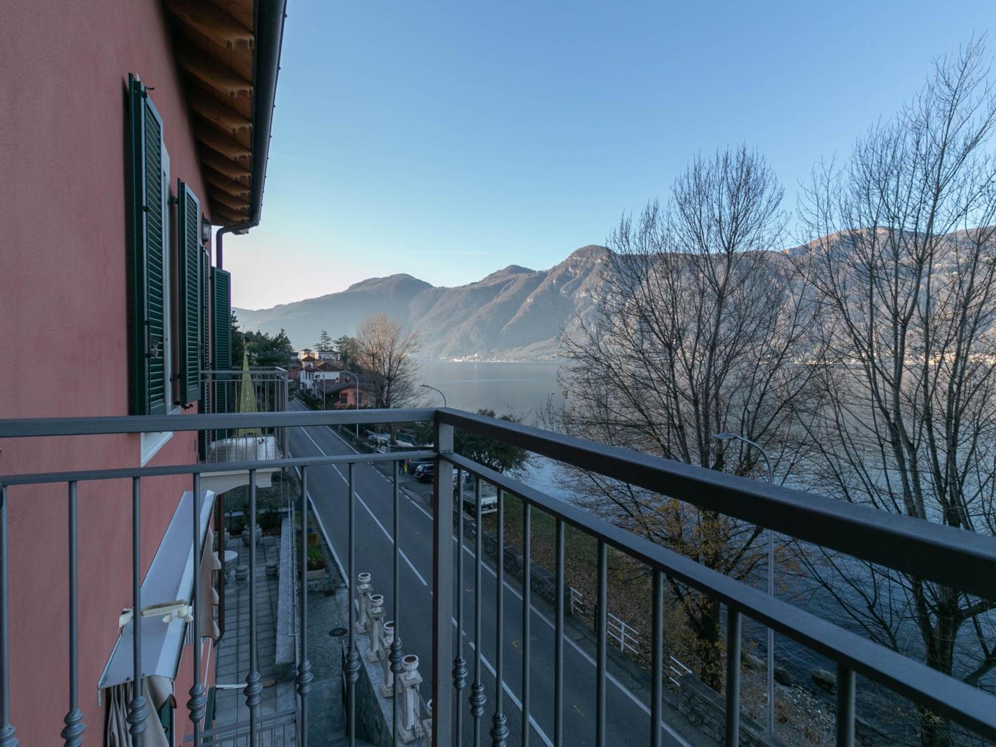Villa Olcio - Al Lago マンデッロ・デル・ラーリオ エクステリア 写真