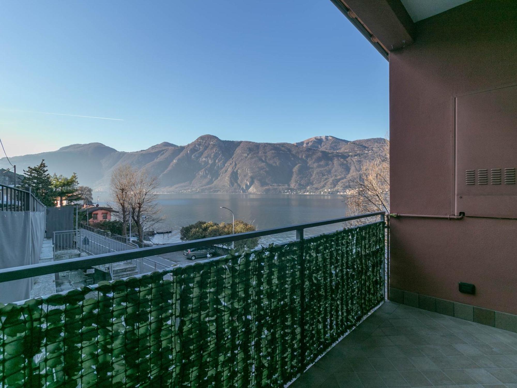 Villa Olcio - Al Lago マンデッロ・デル・ラーリオ エクステリア 写真