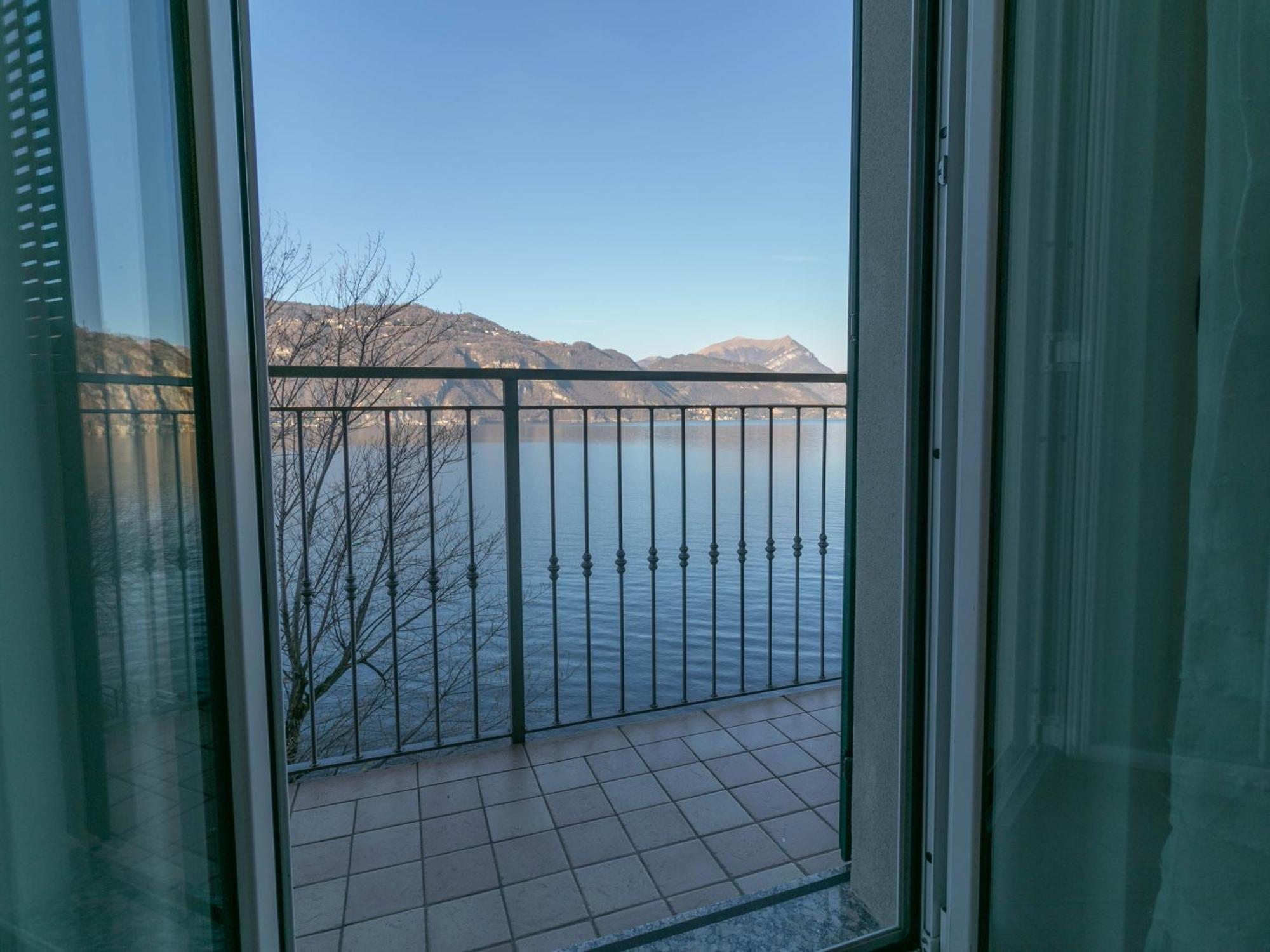 Villa Olcio - Al Lago マンデッロ・デル・ラーリオ エクステリア 写真
