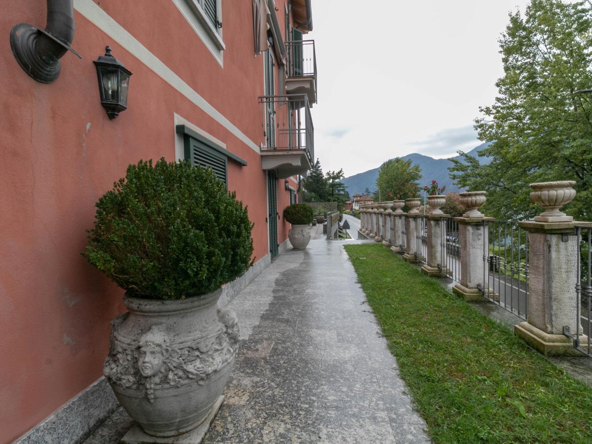 Villa Olcio - Al Lago マンデッロ・デル・ラーリオ エクステリア 写真