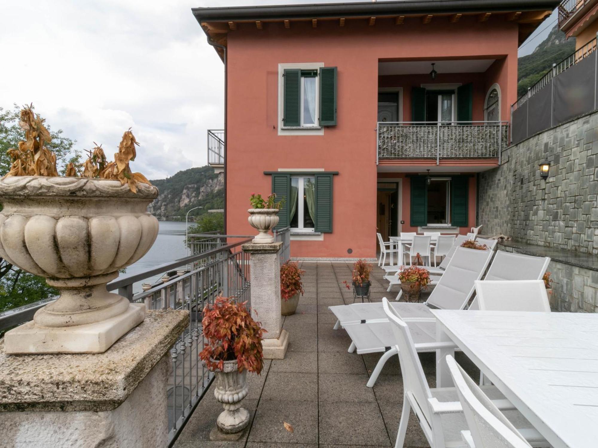 Villa Olcio - Al Lago マンデッロ・デル・ラーリオ エクステリア 写真
