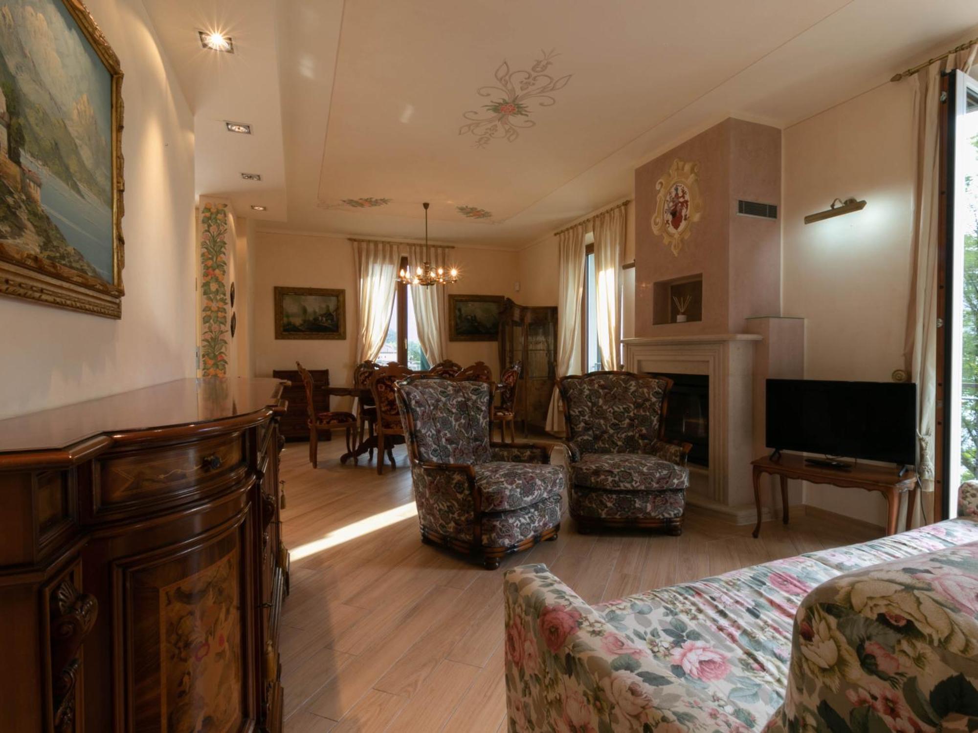 Villa Olcio - Al Lago マンデッロ・デル・ラーリオ エクステリア 写真