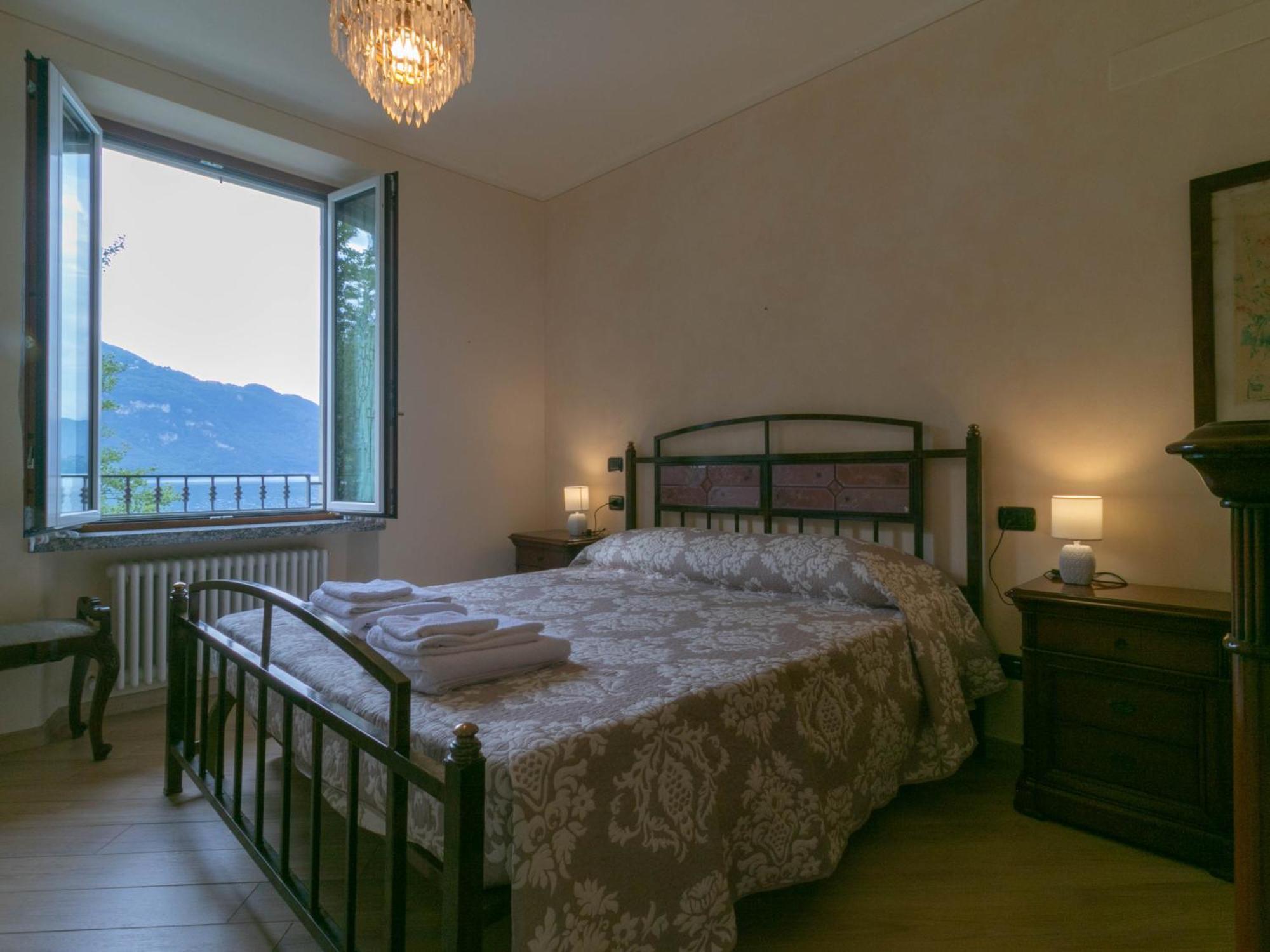 Villa Olcio - Al Lago マンデッロ・デル・ラーリオ エクステリア 写真
