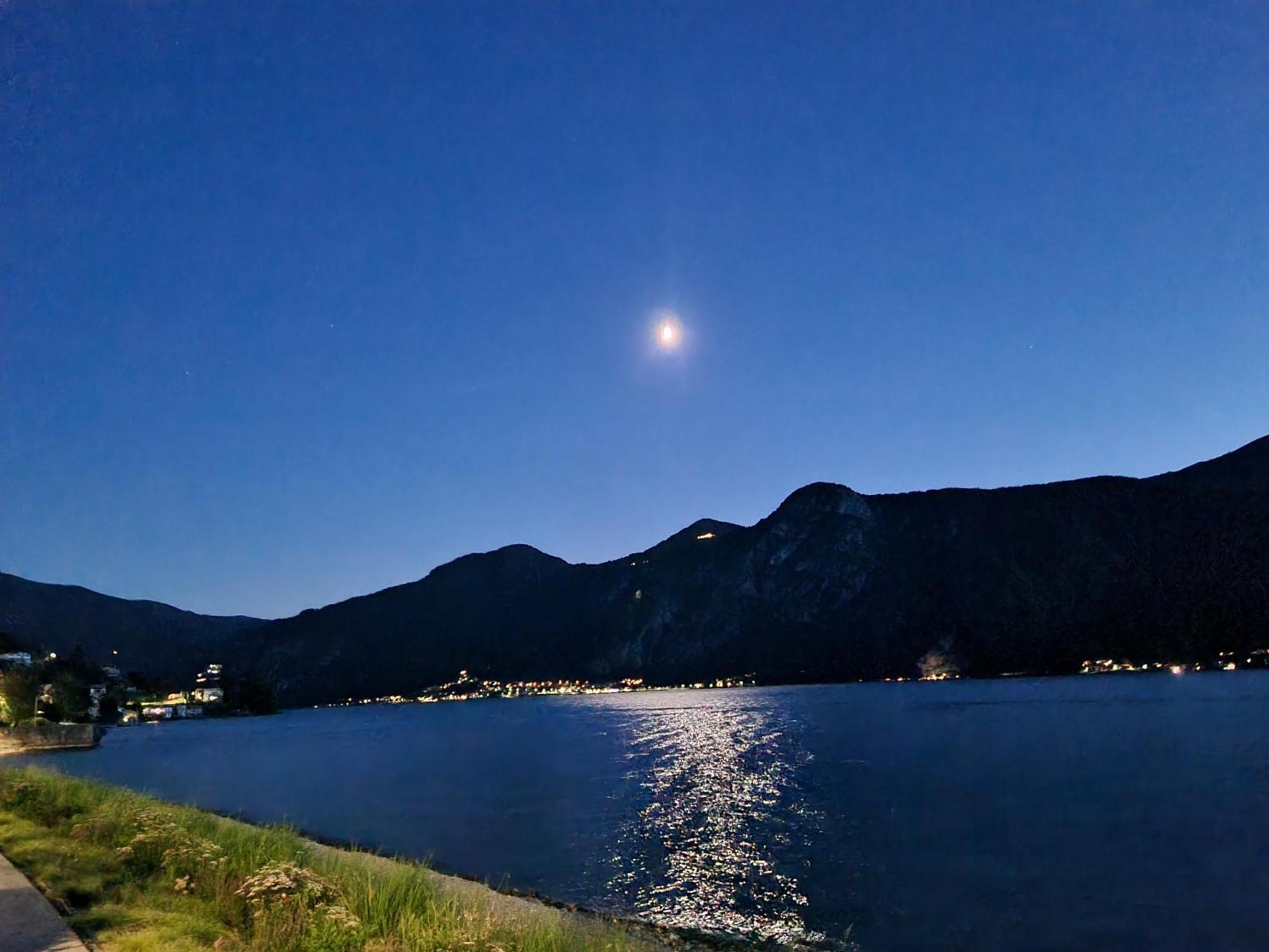 Villa Olcio - Al Lago マンデッロ・デル・ラーリオ エクステリア 写真